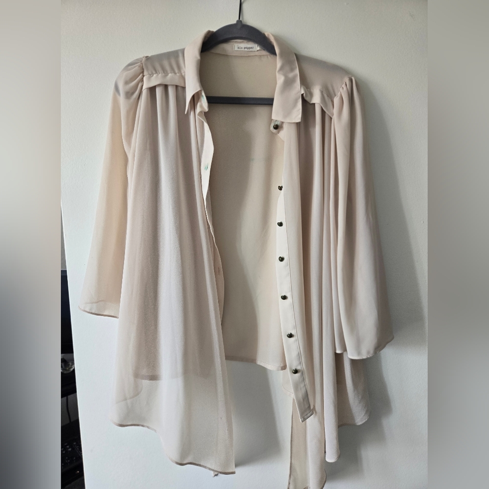 Blu Pepper Cream Asymmetrical 3/4 Sleeve Blouse